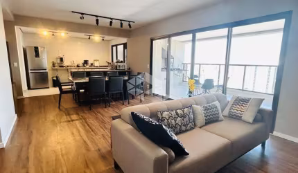 Apartamento alto padrão, com 158m², 03 suítes, varanda gourmet e 03 vagas, na Aclimação.