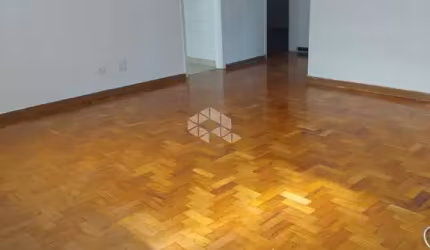 Apartamento  amplo 71,50 m² , sendo 2 dormitórios ,sala ampla ,próximo ao Largo do Cambuci.