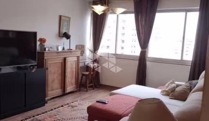 Apartamento 137 m², sendo 3 dormitórios ,sala ampla e 2 vagas . Próximo a Estação Paraíso.