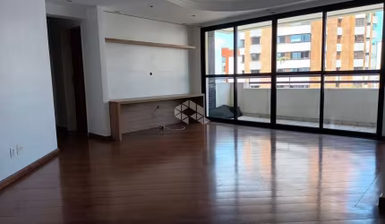 Apartamento 115 m² com 3 quartos ,sendo 1 suíte e 3 vagas na Chácara Klabim próximo a Praça Kant.