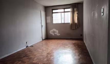 Apartamento 72 m², 02 quartos  em frente ao hospital A.C Camargo. Próximo as Estações Vergueiro e São Joaquim.