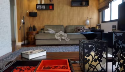 Apartamento a venda no Jardim Paulista, 2 suites, 2 vagas REFORMADO