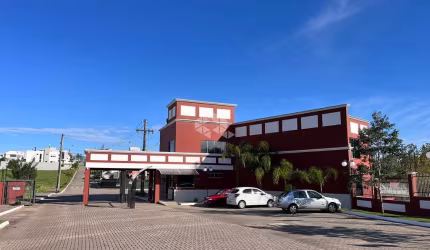 Casa sobrado de 03 dormitórios com suite à venda no bairro Camobi em Santa Maria