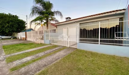 Casa 03 domitórios à venda no Bairro Camobi próximo a UFSM em Santa Maria, RS.