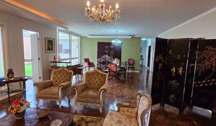 Casa 4 dormitórios, à venda no bairro Nossa Senhora de Lourdes, Santa Maria.