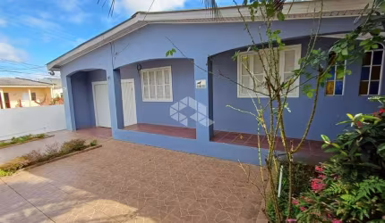Casa 02 dormitorios à venda no Barro Tancredo Neves em Santa  Maria.