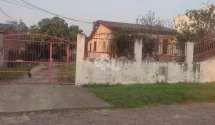 Casa 3 dormitórios à venda no bairro Tomazzetti em Santa Maria