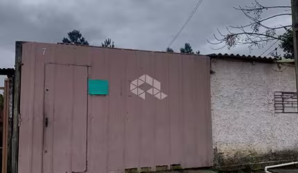 Casa de 02 quartos à venda no bairro Diácono João Luiz Pozzobon, Fx nova em Santa Maria