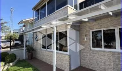 Ampla Casa a venda com 02 Quartos sendo 01 suíte, Terraço e Piscina no Bairro Bom Pastor em Lajeado