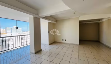 Apartamento de 03 dormitórios com Suíte e 02 vagas de garagem no Centro  de Santa Maria.