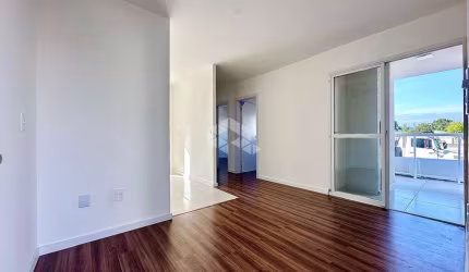 Apartamento com 02 dormitórios, churrasqueira e sacada à venda no bairro Camobi em Santa Maria.