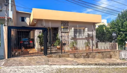 Casa com 3 quartos, sendo 1 suíte à venda no Bairro Presidente João Goulart em Santa Maria