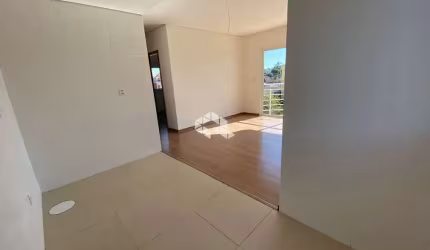 Apartamento com 02 dormitórios e vaga de garagem à venda, no bairro Pinheiro Machado em Santa Maria.