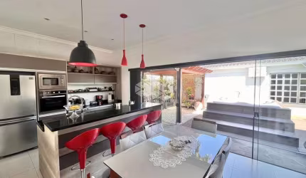 Casa à venda com 3 quartos em Camobi, Santa Maria - RS