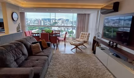 Apartamento à venda com 3 quartos e suíte semi-mobiliado no Bairro Patronato em Santa Maria