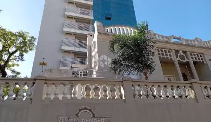 Apartamento de 2 quartos com suíte à venda no centro de Santa Maria