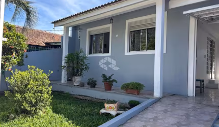 Casa de 3 quartosà venda  no bairro Juscelino Kubitschek em Santa Maria - RS