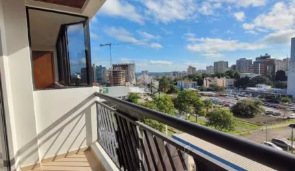 Apartamento de 2 quartos todo reformado à venda com 2 banheiros no centro de Santa Maria