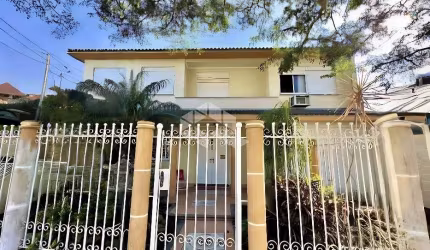 Casa com 3 quartos à venda no bairro Camobi em Santa Maria