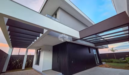 Casas de 3 suítes para venda na LAGOA DA CONCEIÇÃO - FLORIANÓPOLIS/SC