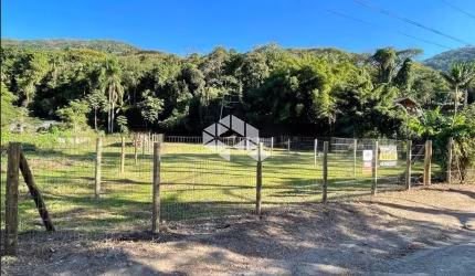 Terreno / Lote / Condomínio à venda, 555m² - Rio Tavares
