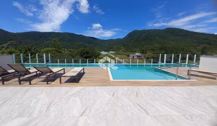 STUDIO À VENDA COM VARANDA NO RIBEIRÃO DA ILHA FLORIANÓPOLIS/SC - FINANCIÁVEL