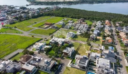 Terreno / Lote  no loteamento Marina Philippi na Lagoa da Conceição Florianopolis/SC