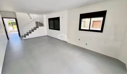CASA SOBRADO NOVO COM 3 SUÍTES SACADA E DUAS VAGAS NO CAMPECHE EM FLORIANÓPOLIS