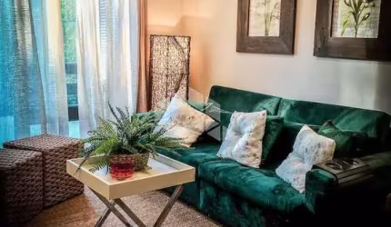Seu Refúgio Natural em Gramado: Apartamento 1 Dormitório com Terraço em Condomínio Fechado
