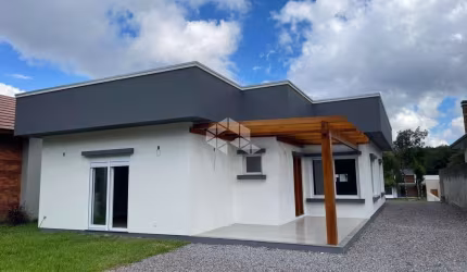 Casa térrea com 3 suítes em Gramado
