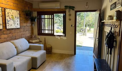 Casa 3 dormitórios, sendo 1 suíte em Canela