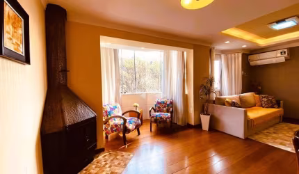 Apartamento de 2 dormitórios sendo 1 suíte, localizado no centro de Gramado.