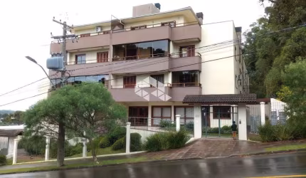 Apartamento à venda com 2 quartos/dormitórios, 1 vaga/box, no bairro Centro em Canela-RS.