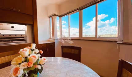A venda apartamento de 1 dormitório no centro de Gramado.