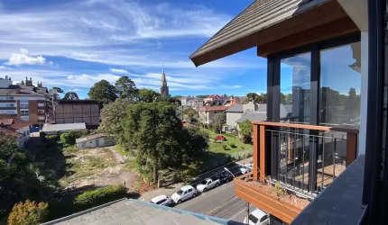 Apartamento com suítes no centro de Canela!
