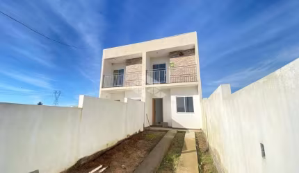 Sobrado de 2 dormitórios  pronto pra morar, 2 vagas