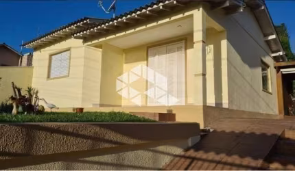 Casa 2 dormitórios na Vila Ipiranga
