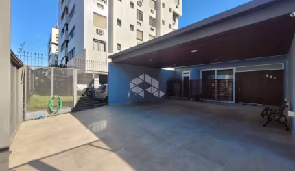 Sobrado à venda, 3 dormitórios, suíte, 3 vagas,  novo, lareira, churrasqueira, Jardim Lindóia, zona norte.