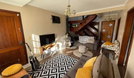 Casa com 5 Dormitórios, 320m² e piscina.