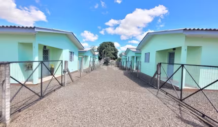 Terreno área de 1143 m², com 6 casas alugadas! A venda no bairro Estancia Velha-Canoas/RS