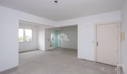 Apartamento de 3 dormitórios, sendo 1 suíte, com 2 vagas de garagem, sala ampla. À venda no bairro Nossa Senhora das Graças. Aceita financiamento FGTS