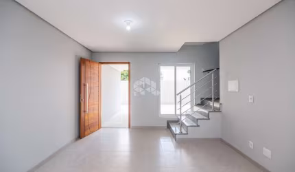 Casa em Condomínio 3 dormitórios uma suíte e 2 vagas