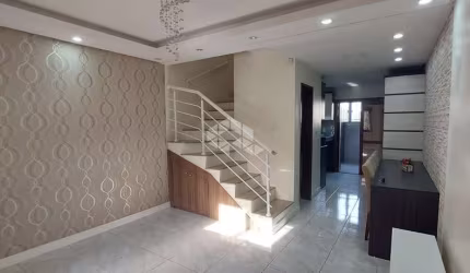 Casa Sobrado á venda com 2 Dormitórios/Quartos , Bairro São José-Canoas