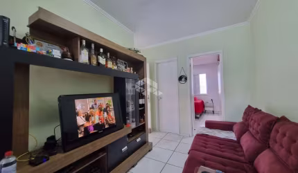 Casa em condomínio fechado no bairro São José em Canoas com 3 dormitórios, semimobiliada, aceita financiamento e FGTS
