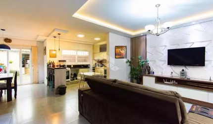 Casa sobrado, com 3 dormitórios, sendo uma suíte, vaga para 2 veículos, no Bairro Igara, na Cidade de Canoas. Aceira Financiamento Bancário