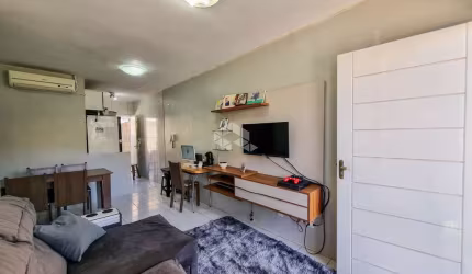 Casa condomínio, 63,00 m² de área privadas, 2 dormitórios, living com 3 ambientes, sala de estar, jantar e cozinha, 2 vagas de garagem, a venda
