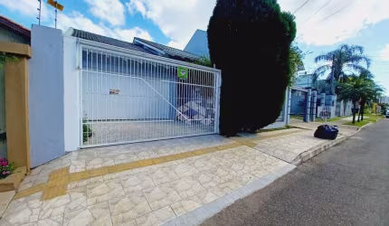 Casa térrea com 2 dormitórios sendo uma suíte no bairro Moinhos de Vento/Canoas.