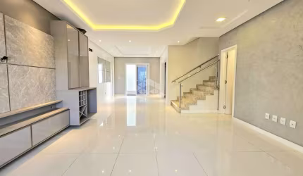 Casa com 4 dormitórios, sendo 3 suítes, vaga cobeta para 2 veículos, no Bairro Igara na cidade de Canoas. Aceita Financiamento Bancário e FGTS.