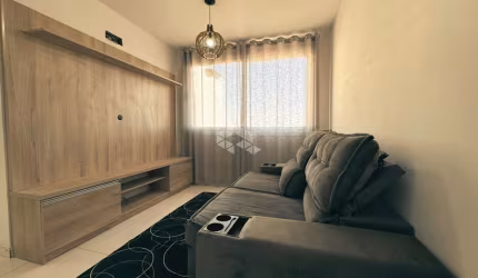 Apartamento mobiliado, 2 dormitórios, sendo uma suíte, vaga de garagem coberta. Aceita Financiamento Bancário e FGTS.