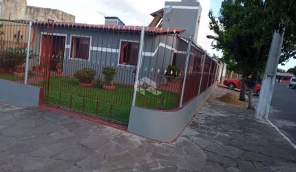 Casa 2 quartos, 1 banheiro, sala, cozinha .Bairro  guajuviras